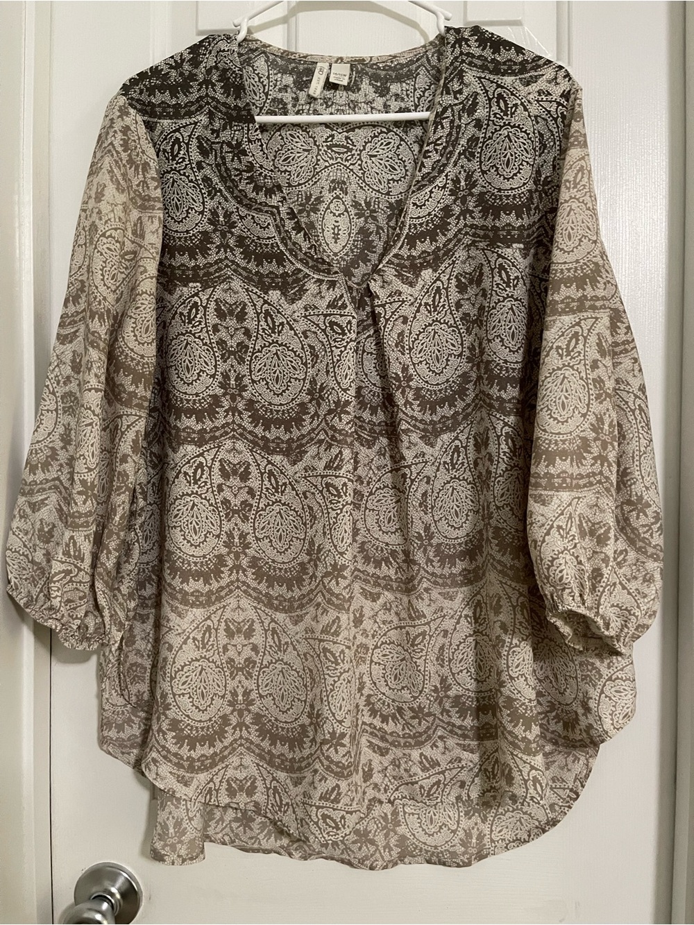 Cato Neutral Paisley V-Neck Peasant Top